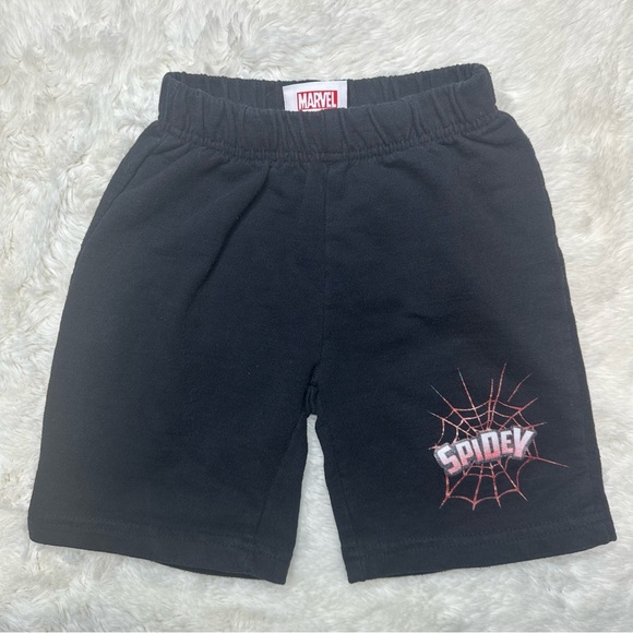 Marvel Spider-Man Shorts Black & Red Size 5 - Picture 1 of 16